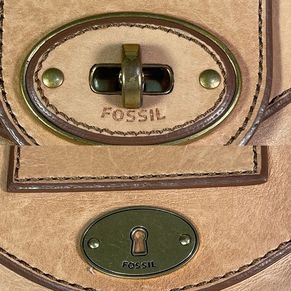 Fossil Reissue Bag Vintage Leather Weekender Satchel Key Charm - Picture 8 of 15